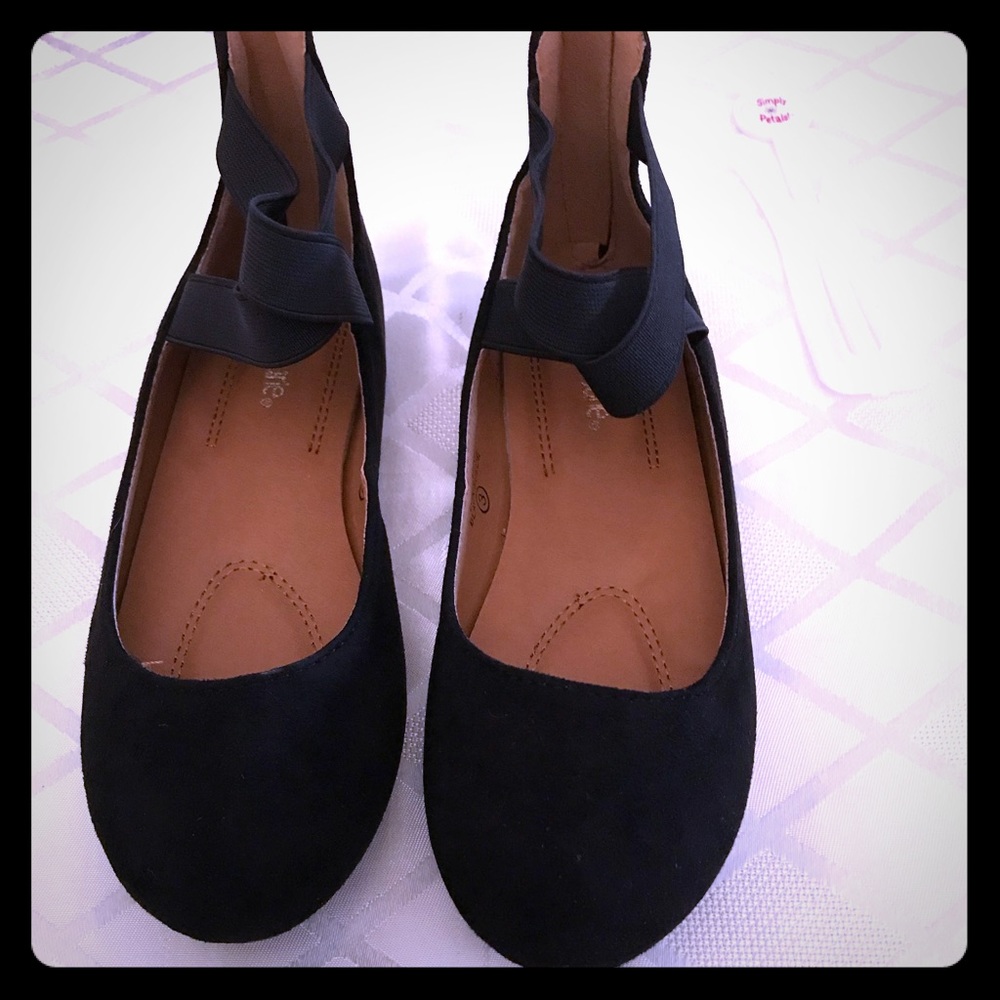 Girls ballet flats black